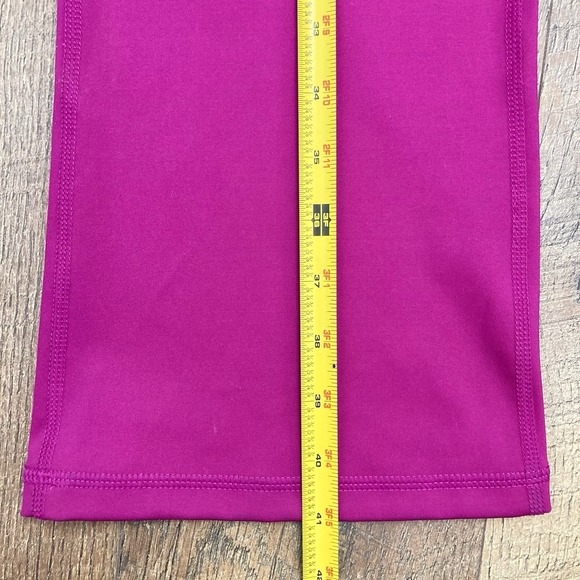 Lilly Pulitzer NWT UPF 50+ Luxletic 31.5" Carpe Vita Flare Legging Mulberry sz S - Picture 10 of 10